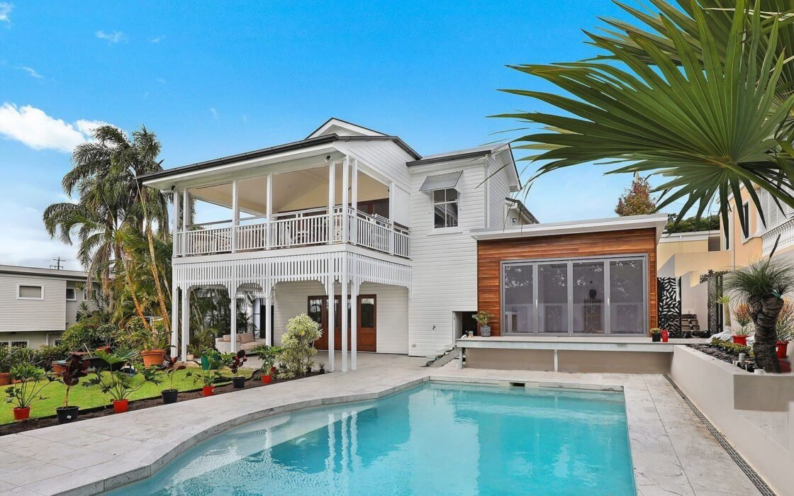 Luxury villa in Dal lake.