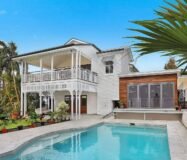 Luxury villa in Dal lake.