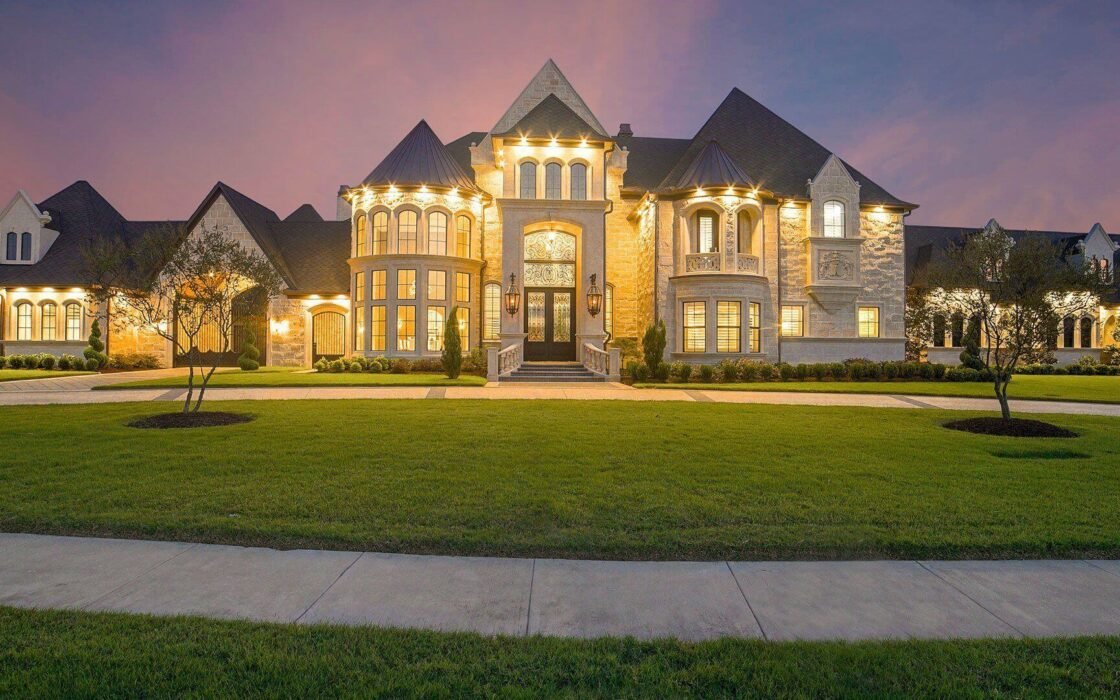 Luxury villa in Dal lake.